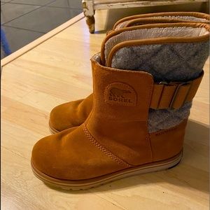 Women’s size 9 sorel boots